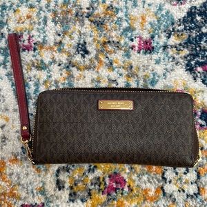 Lightly Used Michael Kors Wallet